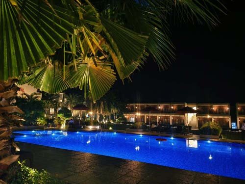 Swimming pool